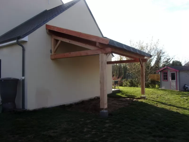 Fabrication et pose de marquise en bois, Clermont-Ferrand, AC Charpente