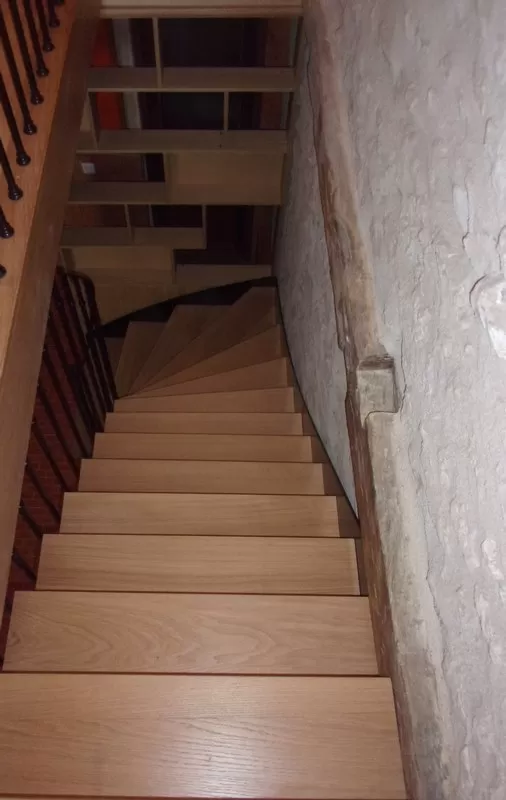 Fabrication d'un escalier en bois, Clermont-Ferrand, AC Charpente
